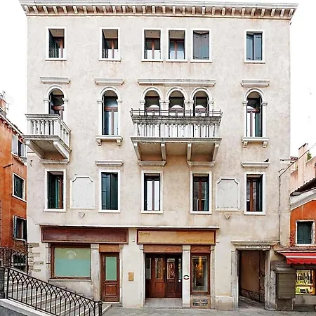 Numa Forcola Venecia